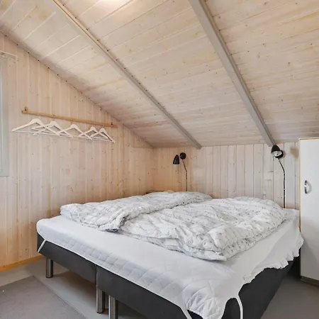 In With Sauna